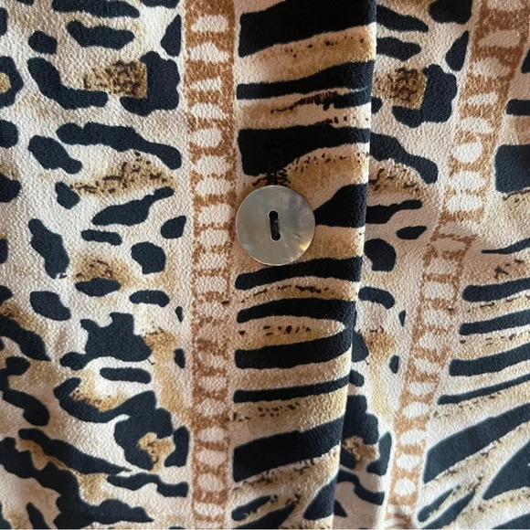 Vintage Animal Print Shirt Dress, Size L. Full button down, sleeveless, unique! - Picture 5 of 12